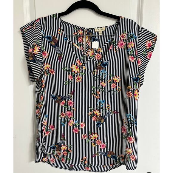 🐦 Lily White Bird Print Blouse – Black & White | Size L | Effortlessly Chic 🐦 - Picture 1 of 3
